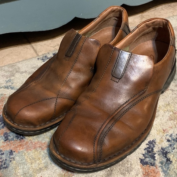 Clarks Other - Clark’s leather slip on dress shoes size 11 GUC